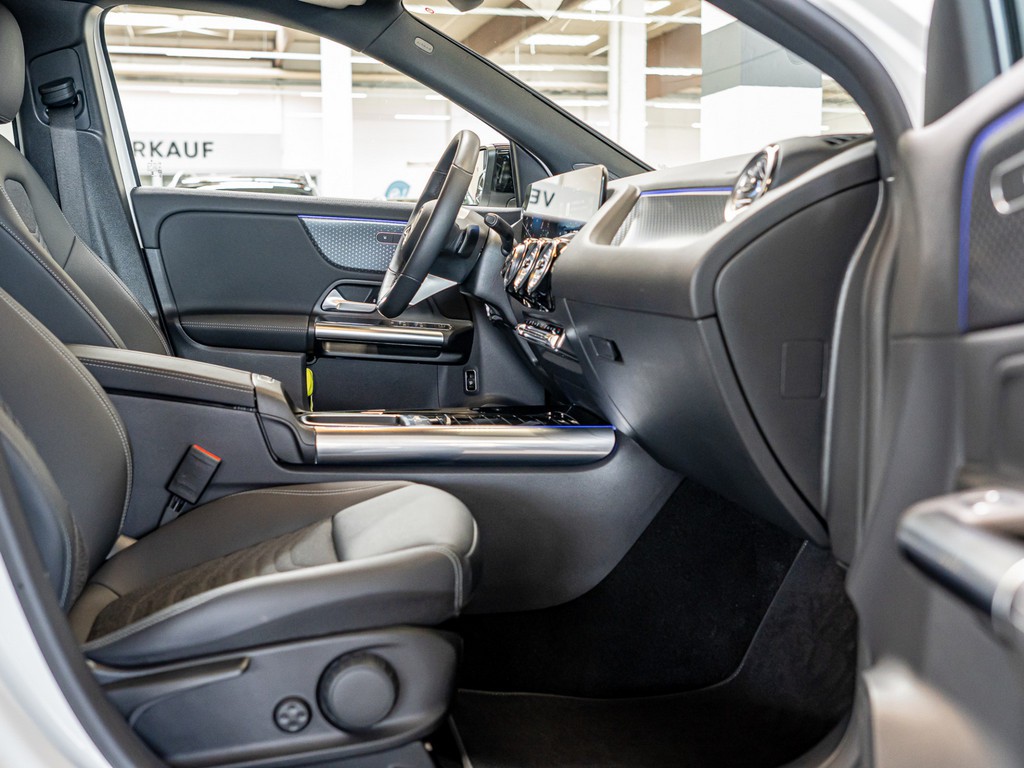 Mercedes-Benz GLA 180 Progressive Advanced Plus