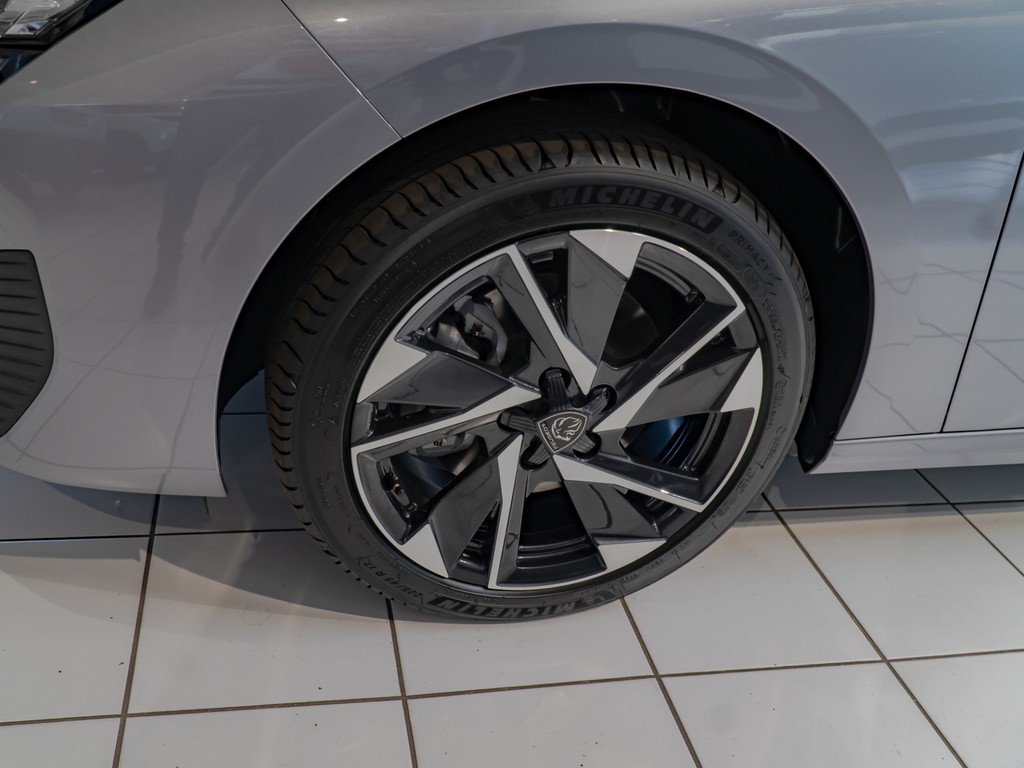 Peugeot 308 1.2 SW Hybrid 136 Allure