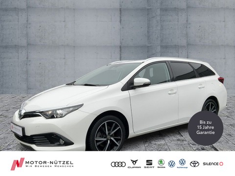 Toyota Auris 1.8 Hybrid SPORTS 17