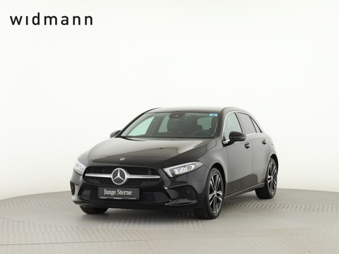 Mercedes-Benz A 180 MBUX