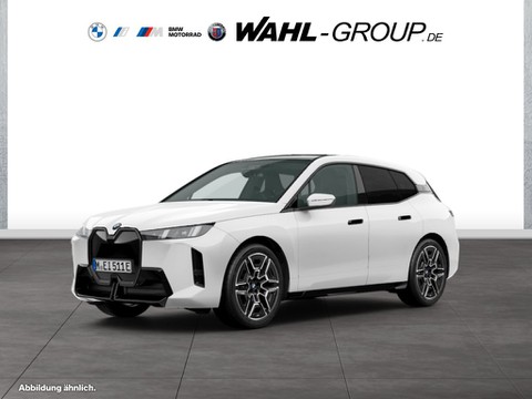BMW iX xDrive45 M Sport Pro IconicGlow