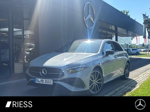 Mercedes-Benz A 250 e EQ AMG MEM 11KW °
