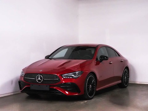 Mercedes-Benz CLA 200 Coupé AMG Line Advanced Plus Burmester