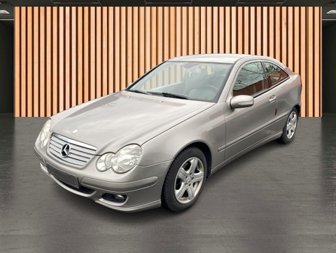 Mercedes-Benz C 230 Coupe Sport-Paket