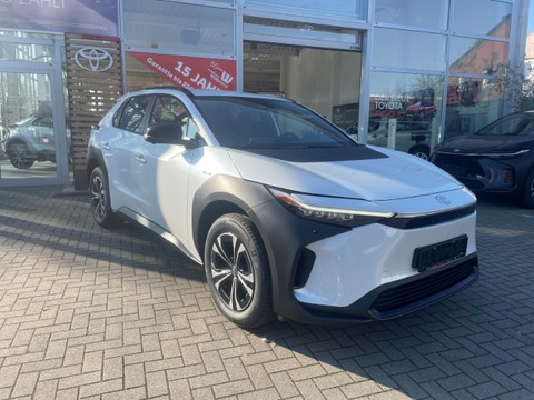 Toyota bZ4X Teamplayer Zins met