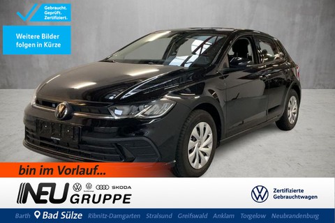 Volkswagen Polo 1.0 TSI Life Travel Side App