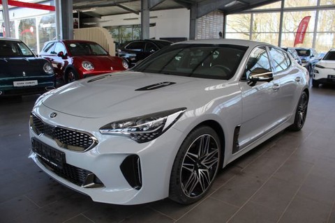 Kia Stinger 3.3 T-GDI GT (Bastuck) GT