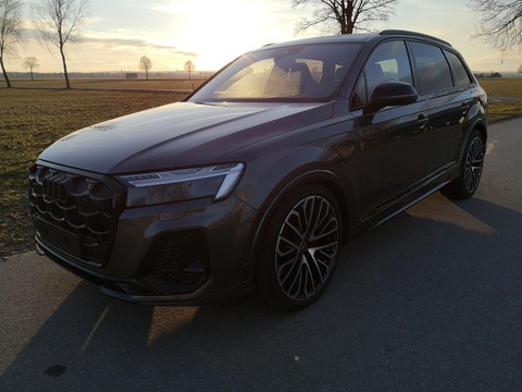 Audi Q7 50TDI Quattro S-Line Head