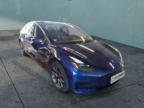 Tesla Model 3 Tesla Model 3 Autopilot