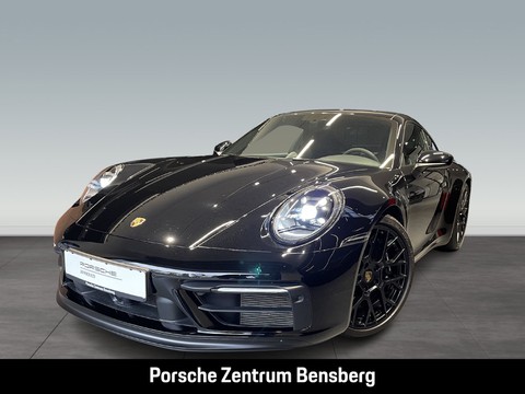 Porsche 911 Carrera 4 GTS