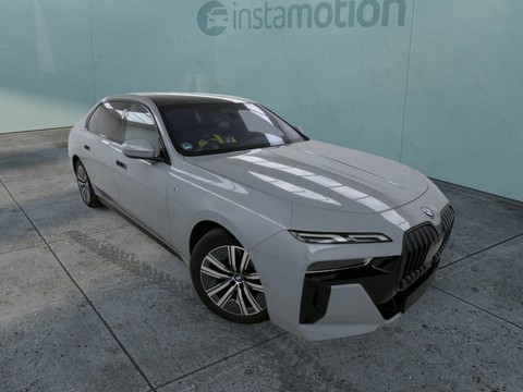 BMW i7 undefined