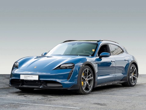 Porsche Taycan Turbo S Cross Turismo InnoD