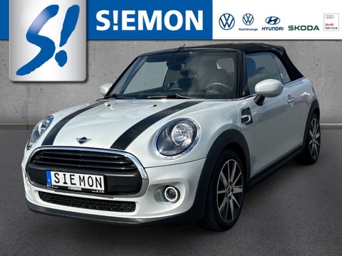 MINI One Cabrio Sidewalk