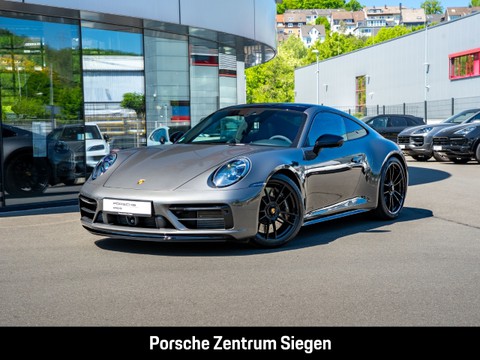 Porsche 992 (911) Carrera 4 GTS