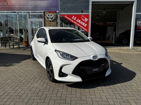 Toyota Yaris 1.5 l Teamplayer Hybrid COMFORT PAKET SAFETY PAKET