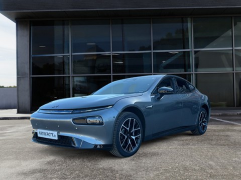 XPENG P7 6.2 Performance AWD 8kWh Digitales