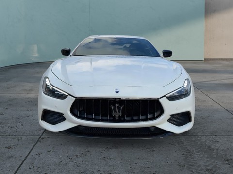 Maserati Ghibli MODENA 430PS AWD Bianco&Nero Wow Effekt