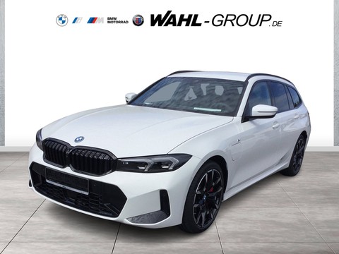 BMW 330 e M Sport Pro Adapt Innovation