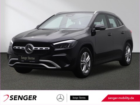 Mercedes-Benz GLA 200 MBUX