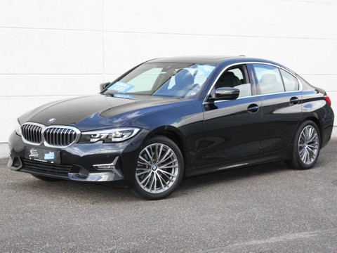 BMW 320 i Luxury Line Harmann-Kardon