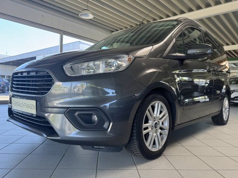 Ford Tourneo Courier 1.5 l TDCi Titanium