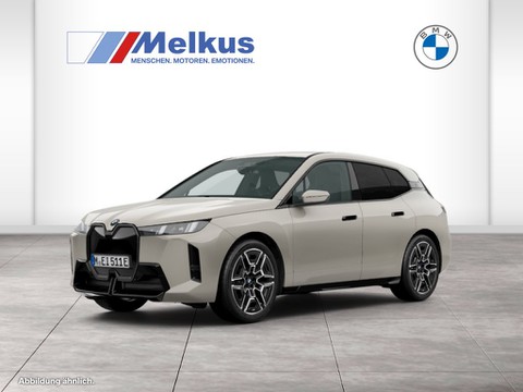 BMW iX xDrive45 - M Sportpaket - - Autobahnassistent - Parking Assistant Professional