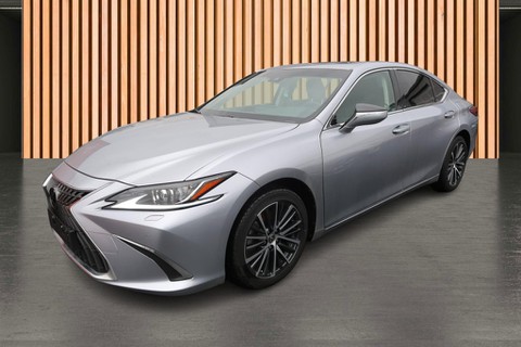 Lexus ES 300 h Limited Edition Pioneer