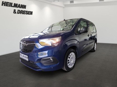Opel Combo 1.2 Life Edition Lenkrad Regen