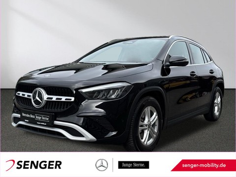 Mercedes-Benz GLA 200 MBUX