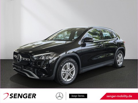 Mercedes-Benz GLA 200 MBUX