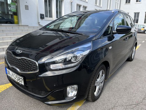 Kia Carens 1.7 CRDi 115 Dream Team Edition